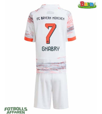 Bayern Munich Serge Gnabry #7 Bortaställ Barn 2025-26 Kortärmad (+ Korta byxor)